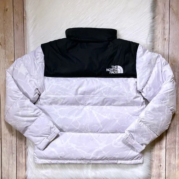 The North Face Women’s Printed Nuptse Down Jacket - Picture 7 of 13